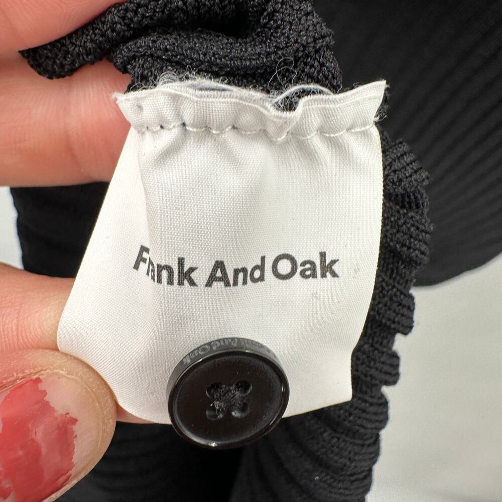 FRANK & OAK Ribbed Black Short Sleeve Collared Top // M - Picture 6 of 8